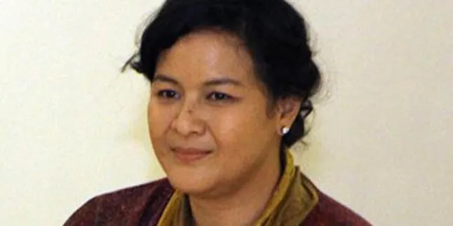 Sita Nursanti Masih Mempertimbangkan Pernikahannya