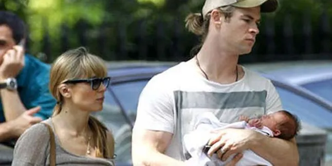Chris Hemsworth Nikmati Peran Sebagai Ayah