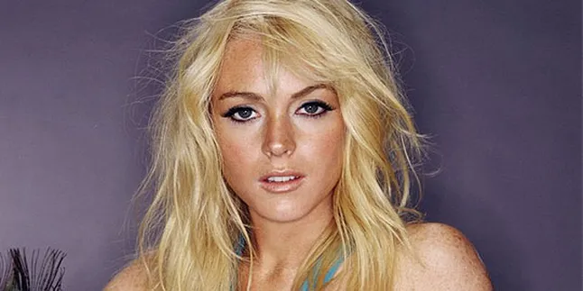 Lindsay Lohan Alami Kecelakaan Mobil Parah