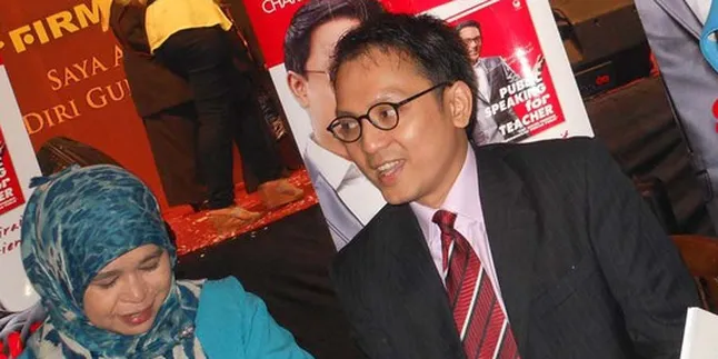 Charles Bonar Ingin Guru Seperti Artis