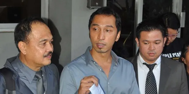 Hakim Sakit, Sidang Aldi Djemat Ditunda