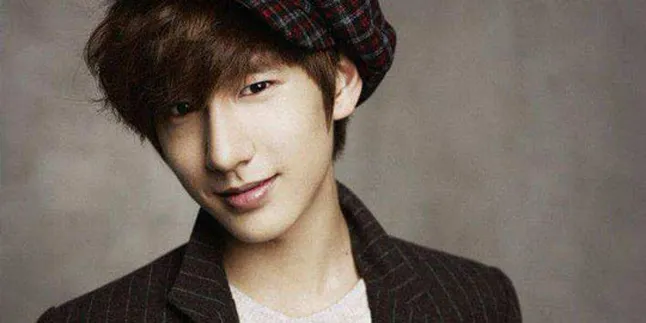 Berwajah Baby Face, Minwoo Boyfriend Pamer Otot Seksi