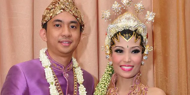 Resmi Menikah, Ayu Dewi Jadi Jaim