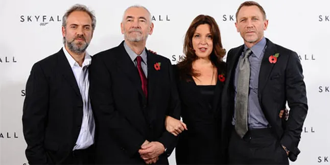 Sam Mendes: James Bond Itu Layaknya Shakespeare