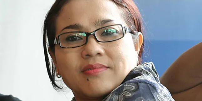 Isu 'Suami Orang', Tak Ganggu Hubungan Nunung - Iyan