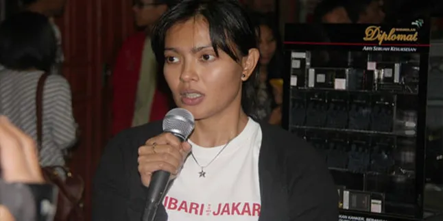 Lola Amaria Belum Terpikir Me-Remake Film Lama Lola Amaria Belum Terpikir Me-Remake Film Lama