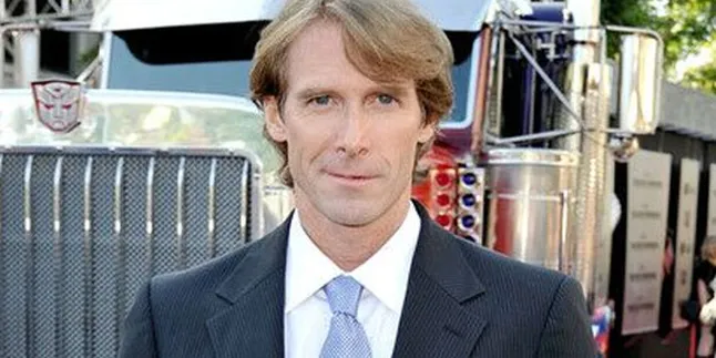 Michael Bay Kencani Wanita Cantik Misterius