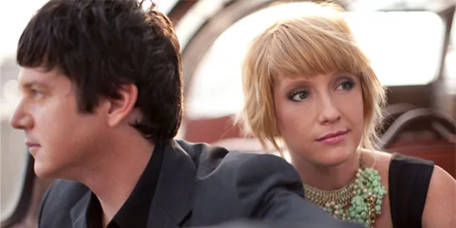 LOST IN TRANSITION, Comeback-Nya Sixpence None The Richer