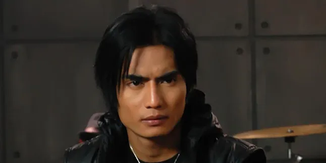 Charly: Silahkan Orang Panggil Aku Charly ST12 Charly: Silahkan Orang Panggil Aku Charly ST12