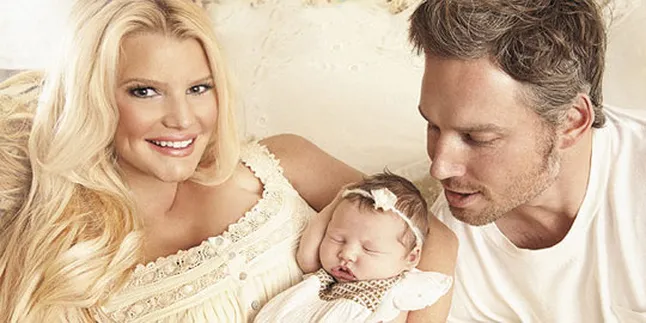Jessica Simpson Pamer Foto Putrinya di Twitter