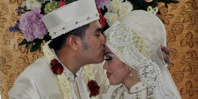 Bak Raja dan Ratu, Nassar - Muzdalifah Naik Kereta Kencana Bak Raja dan Ratu, Nassar - Muzdalifah Naik Kereta Kencana