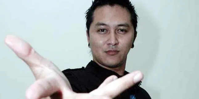 Demian Bantah Tinggalkan Rumah Yulia