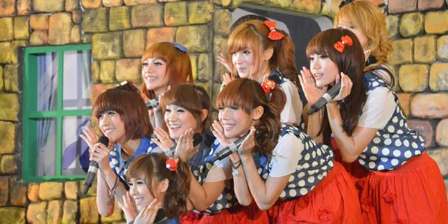 Mandi, Personel Cherry Belle Bawa Gadget