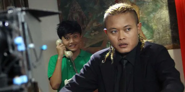 Kuning Emas Jadi Warna Keberuntungan Sule