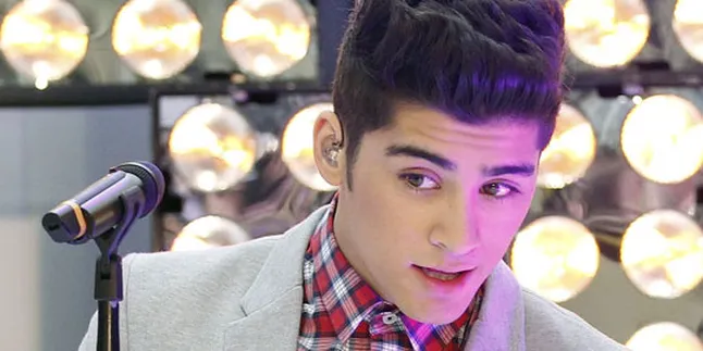 Wah, Zayn Malik Pakai Kaos Bertuliskan 'F**k you!'