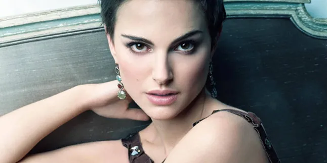 Natalie Portman Menikah Agustus 2012?