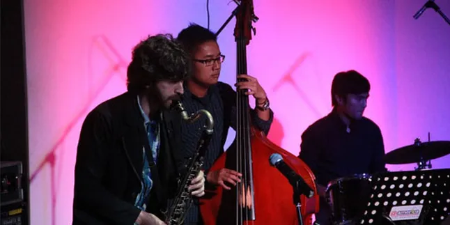 Konser Hangat Oran Etkin, Penuh Pesan dan Kesan