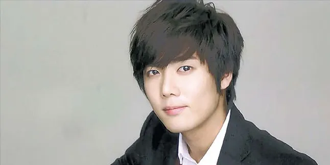 Siap Wajib Militer, Kyu Jong SS501 Rilis Album Untuk Fans