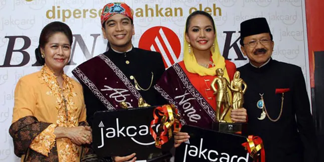 Muhammad Taufik Effendi - Afifa Mardhotilliah, Abang None Jakarta 2012 Muhammad Taufik Effendi - Afifa Mardhotilliah, Abang None Jakarta 2012