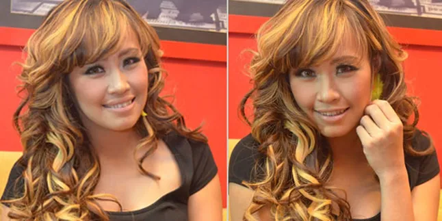 Pinkan Mambo Tampil Sopan di Malaysia