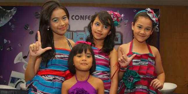 Ayahanda Della Lollipop Meninggal Dunia