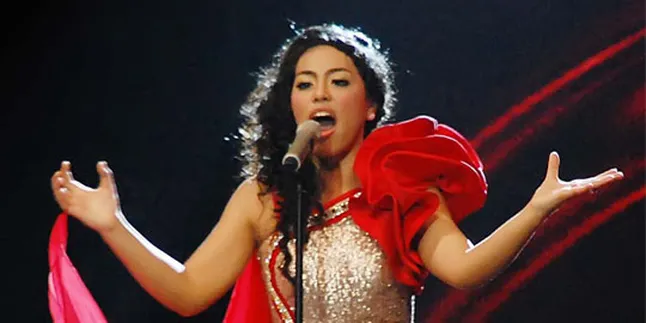 Lagu Pertama, Sean Masih Kalah Dari Regina? Lagu Pertama, Sean Masih Kalah Dari Regina?