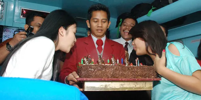 Suprise Party, Anang - Ashanty Bikin Aurel Bete Suprise Party, Anang - Ashanty Bikin Aurel Bete