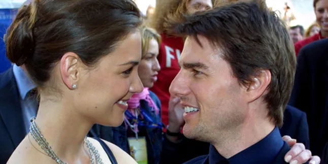 Katie Holmes Menangkan Hak Asuh Suri Cruise