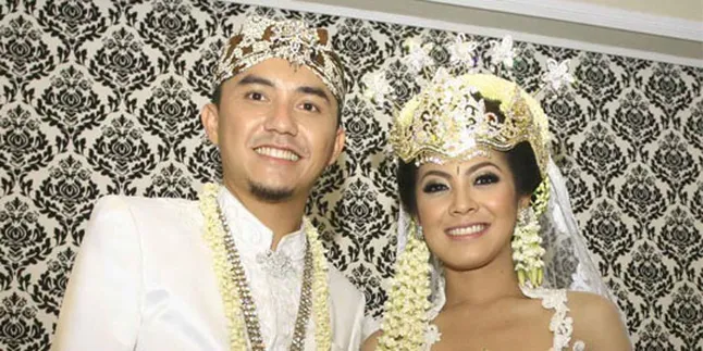Cincin Kawin Omesh - Dian Ayu Dari Logam Terkeras di Dunia