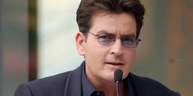 Charlie Sheen: Aku Bisa Melihat Hantu