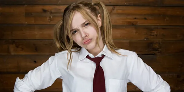 Chloe Moretz Bangga Menjadi Duta Merk Busana
