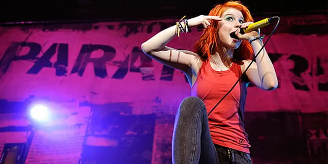 10 Fakta Seru Paramore! 10 Fakta Seru Paramore!