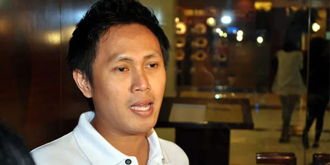 Pemakaman Ibu Mertua, Tunggu Eko Dari Semarang