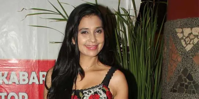 Pengacara Bantah Isu Ayu Azhari Cerai