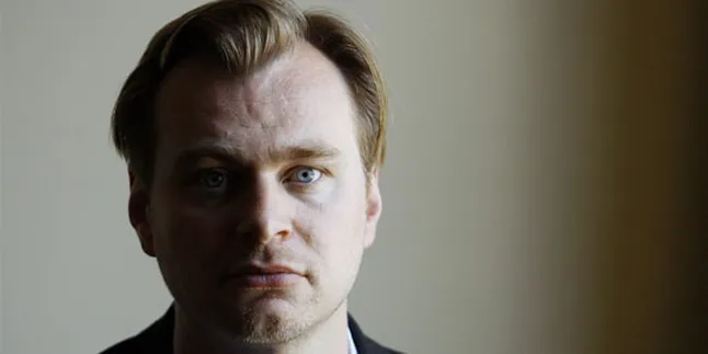 Christopher Nolan Bela Penggemar Batman Yang Protes Christopher Nolan Bela Penggemar Batman Yang Protes