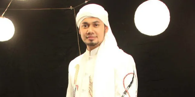 Ustadz Guntur Bumi Tak Risau Digosipkan Nikah Siri
