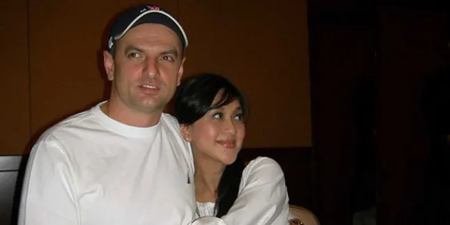 Paramitha Rusady dan Nenad Tak Hadir di Sidang Cerai Perdana