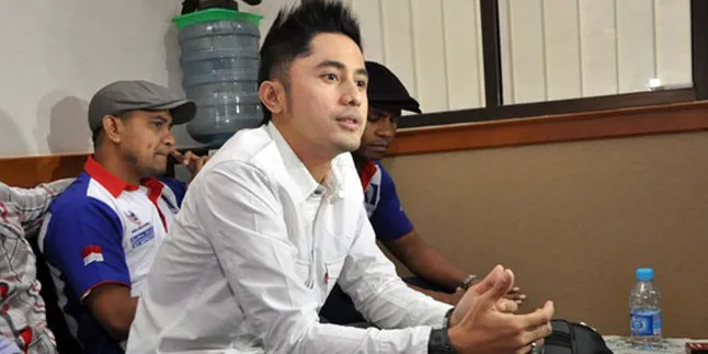 Hengky Kurniawan Ingin Christy Nginap di Rumahnya Hengky Kurniawan Ingin Christy Nginap di Rumahnya