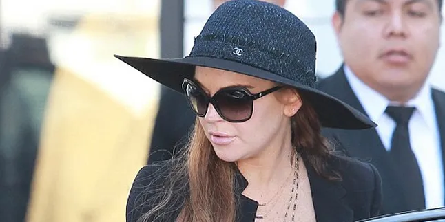 Lindsay Lohan Alami Kecelakaan Mobil (Lagi)