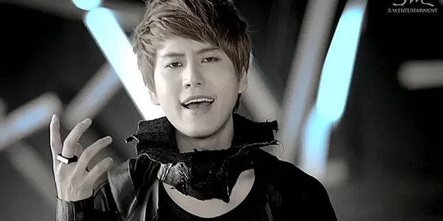 Kyuhyun Dipukul Leeteuk Karena Bercanda