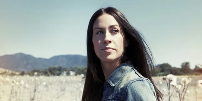 Premiere Video Klip 'Guardian' - Alanis Morissette!