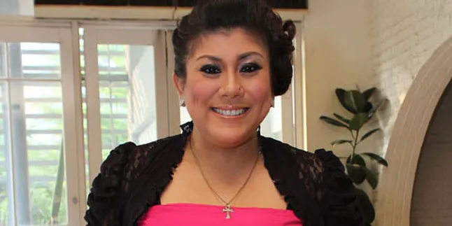 Regina Siap Rilis Single 'Kemenangan'