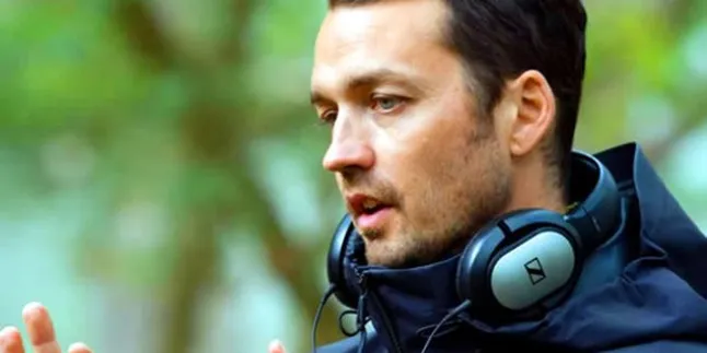 Selingkuhan Kristen Stewart Masih Kenakan Cincin Kawin