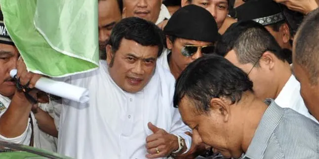 Rhoma Irama Didukung Anak dan Adik di Panwaslu Rhoma Irama Didukung Anak dan Adik di Panwaslu