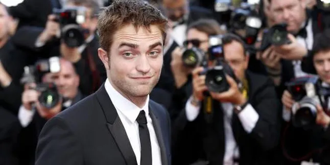 15 Agustus, Robert Pattinson Siap Buka Suara