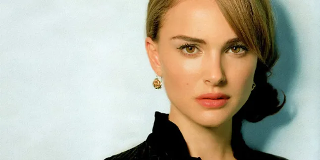 Natalie Portman Pose Panas Untuk Iklan Dior