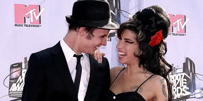 Mantan Suami Amy Winehouse Dilaporkan Koma