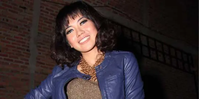 Ultah, Purie Mahadewi Diguyur Air Got