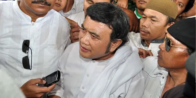 Rhoma Irama Dibela Para Penggemar