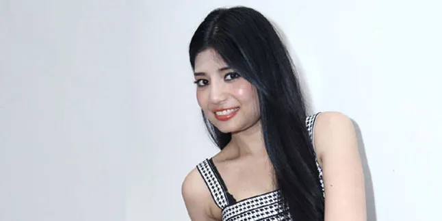 Dibayar Fantastis, Cindy Sofia Hasan Tolak Foto Telanjang